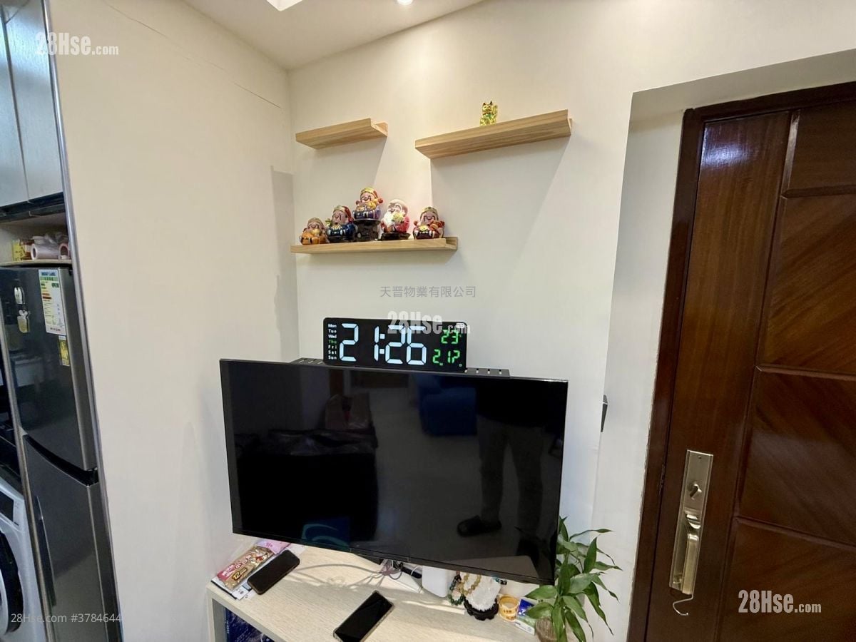 Honour Court Sell 2 Bedrooms , 1 Bathroom 318 ft²