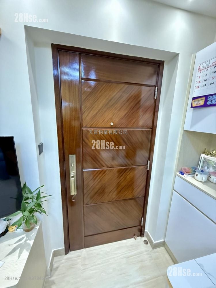 Honour Court Sell 2 Bedrooms , 1 Bathroom 318 ft²