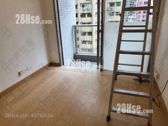 Island Crest Sell 2 Bedrooms , 1 Bathroom 459 ft²