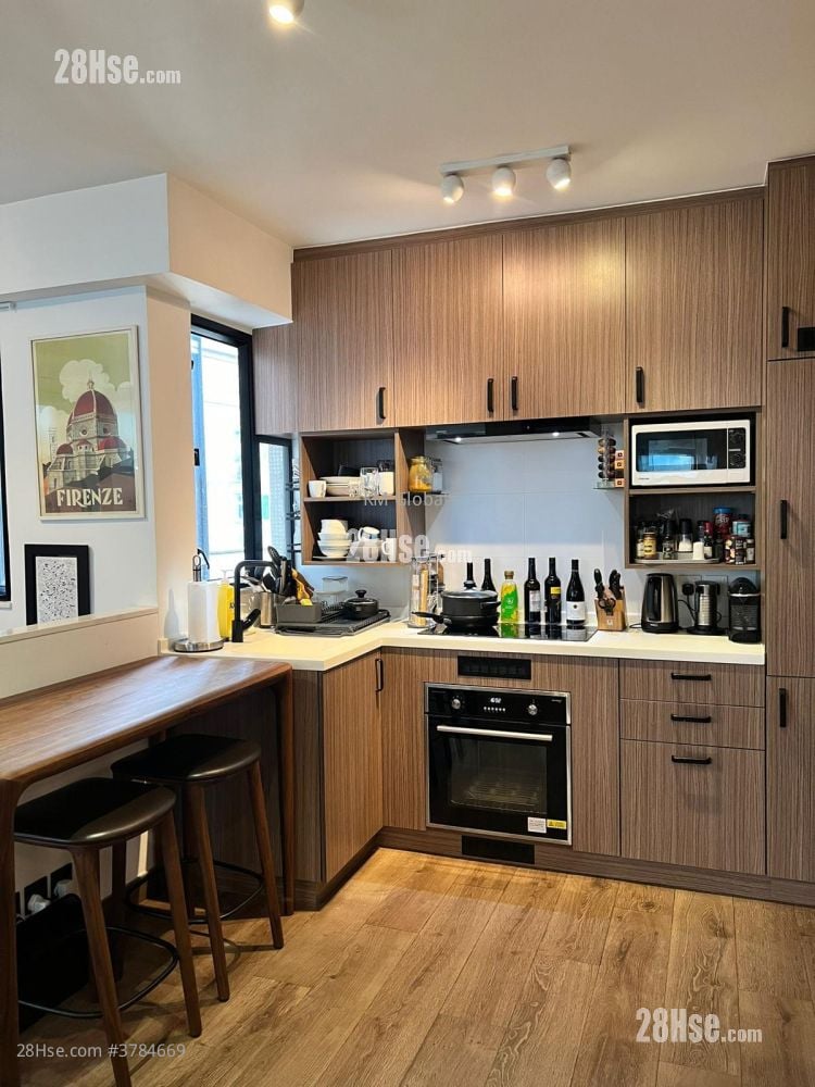 Jadestone Court Sell 1 Bedroom , 1 Bathroom 332 ft²