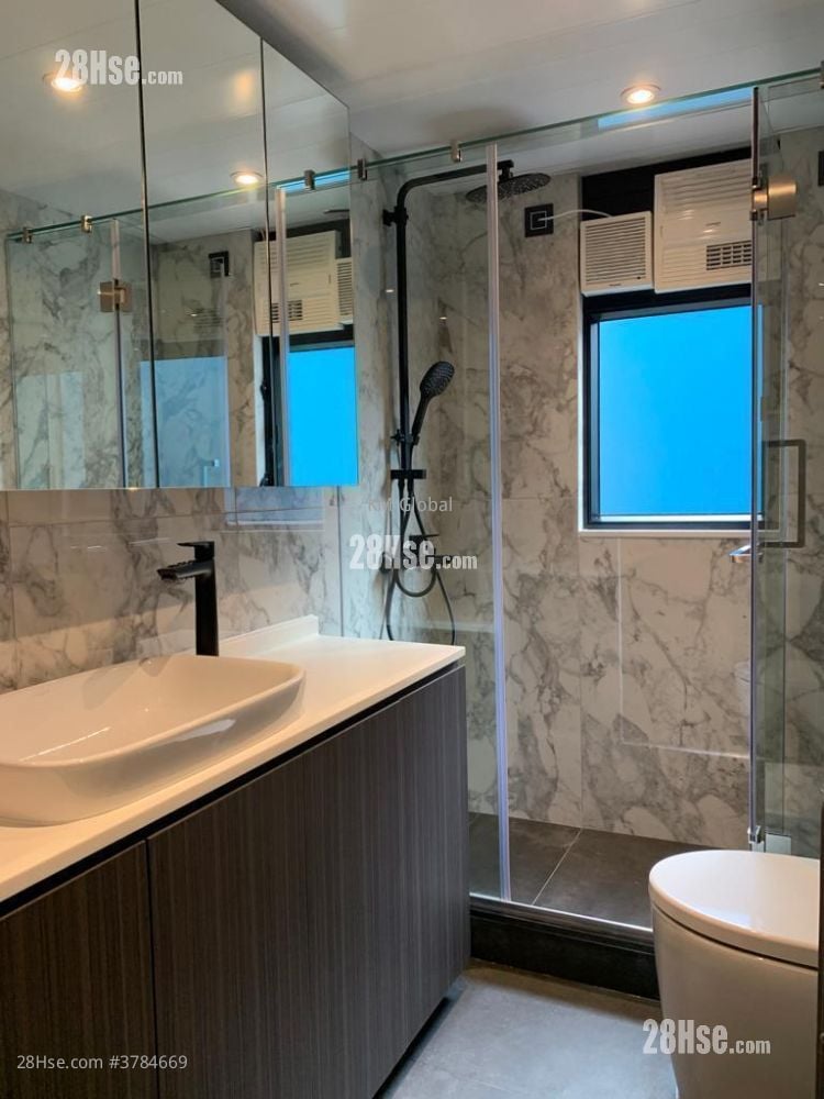 Jadestone Court Sell 1 Bedroom , 1 Bathroom 332 ft²