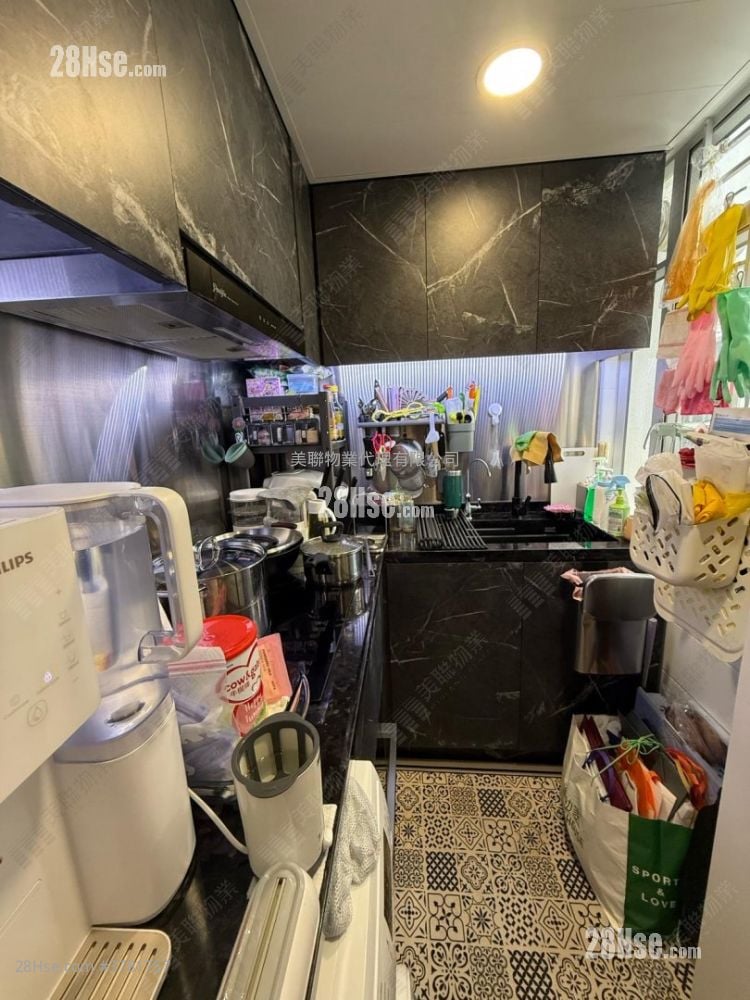 Shan Lai Court Sell 376 ft²