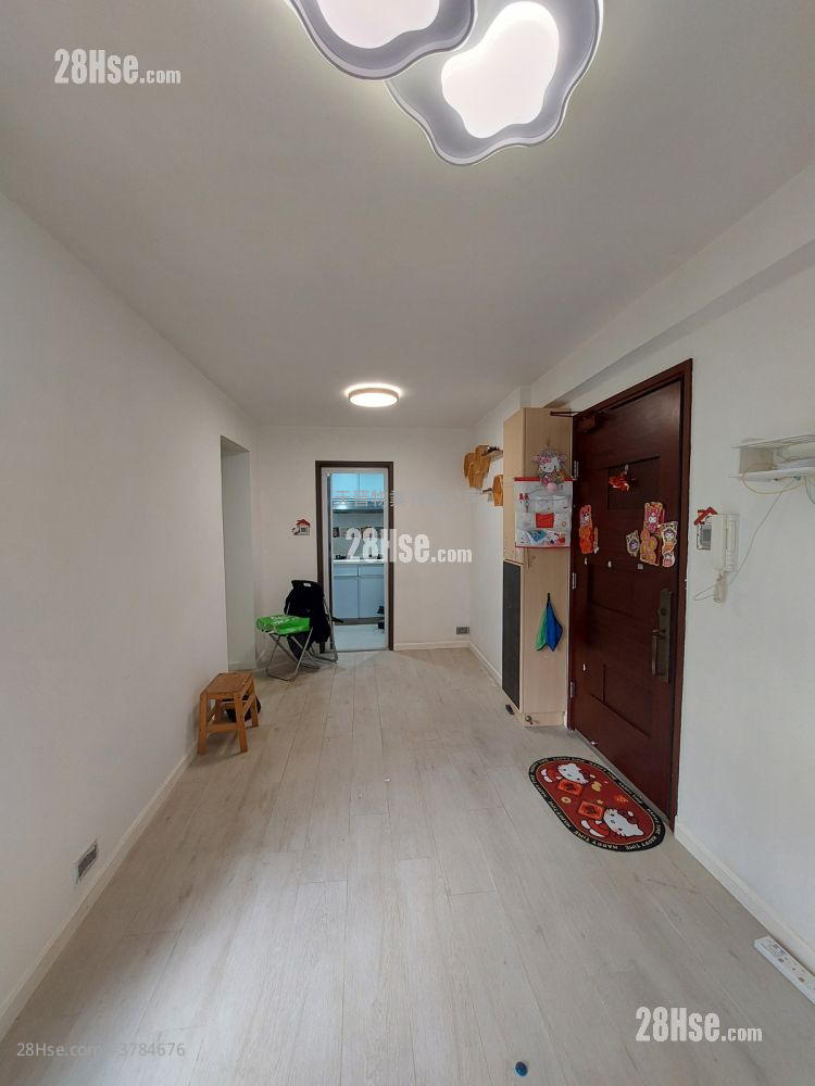 Hung Hom Gardens Sell 3 Bedrooms , 1 Bathroom 480 ft²
