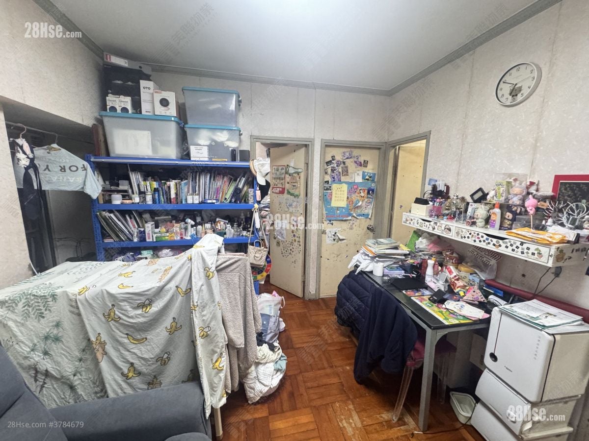 Po Sing Centre Sell 2 Bedrooms , 1 Bathroom 362 ft²