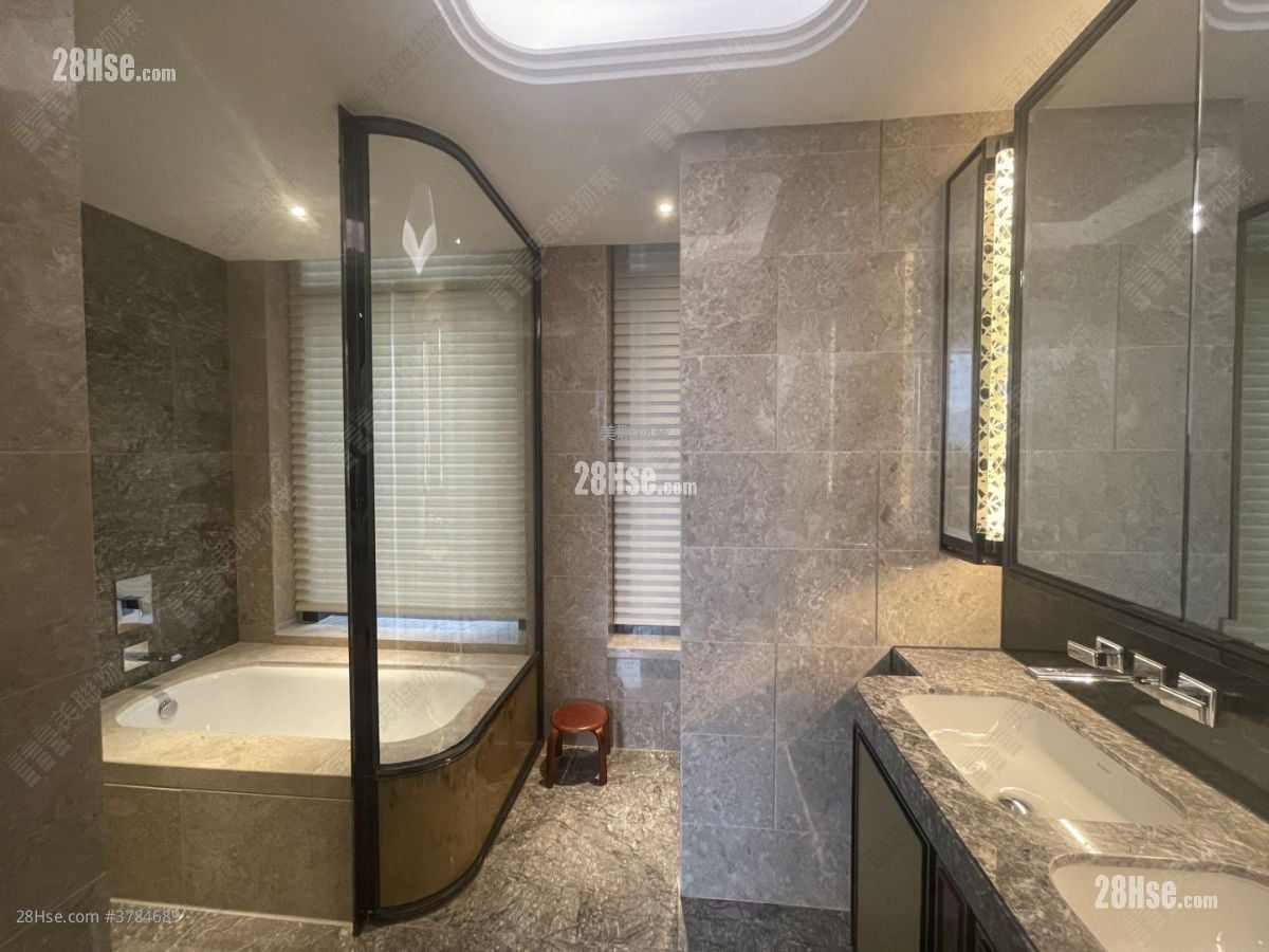 高尔夫御苑 租盘 4 房 , 2 浴室 1,314 平方尺