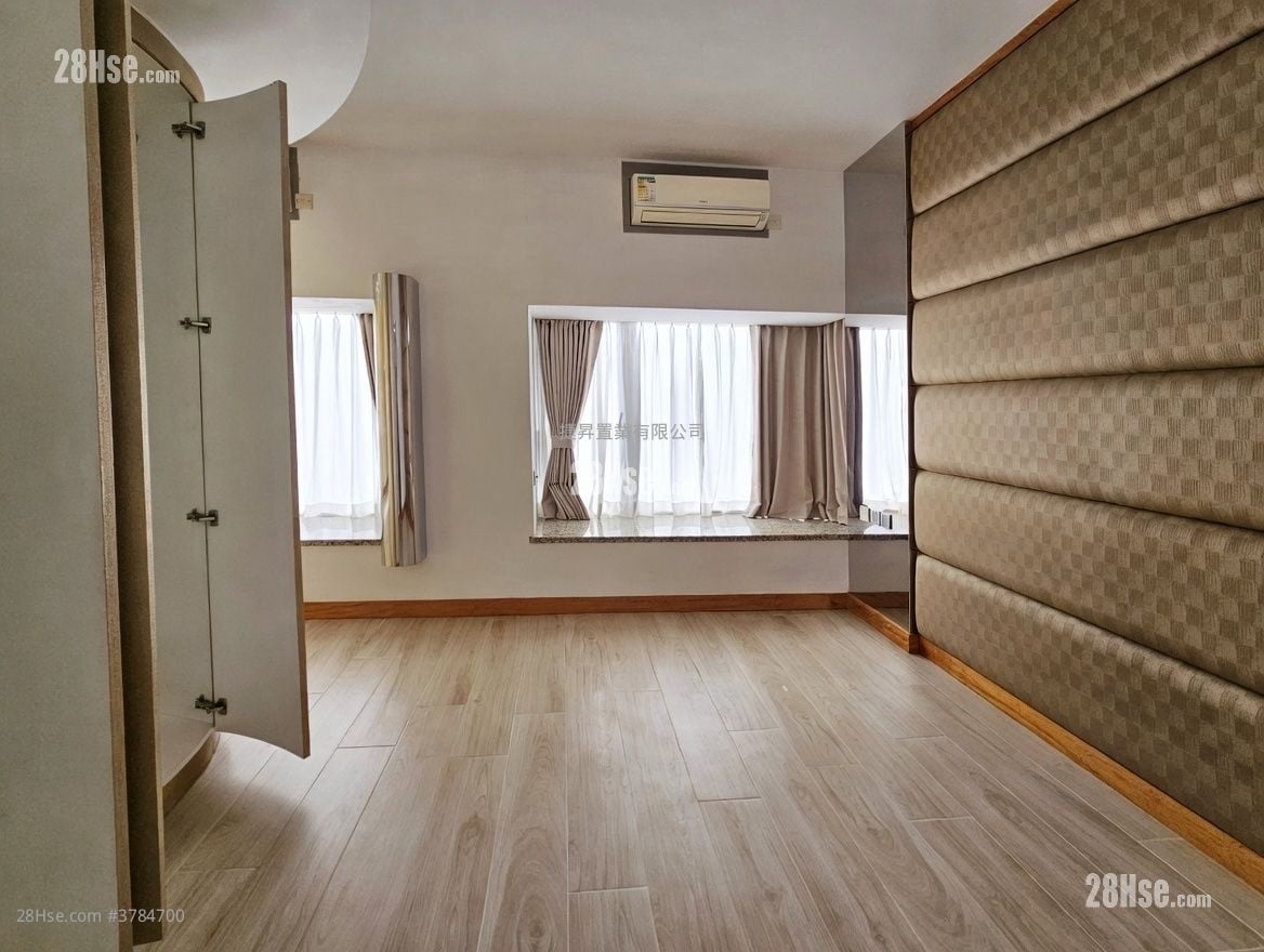 The Metropolis Residence Sell 2 Bedrooms , 1 Bathroom 473 ft²