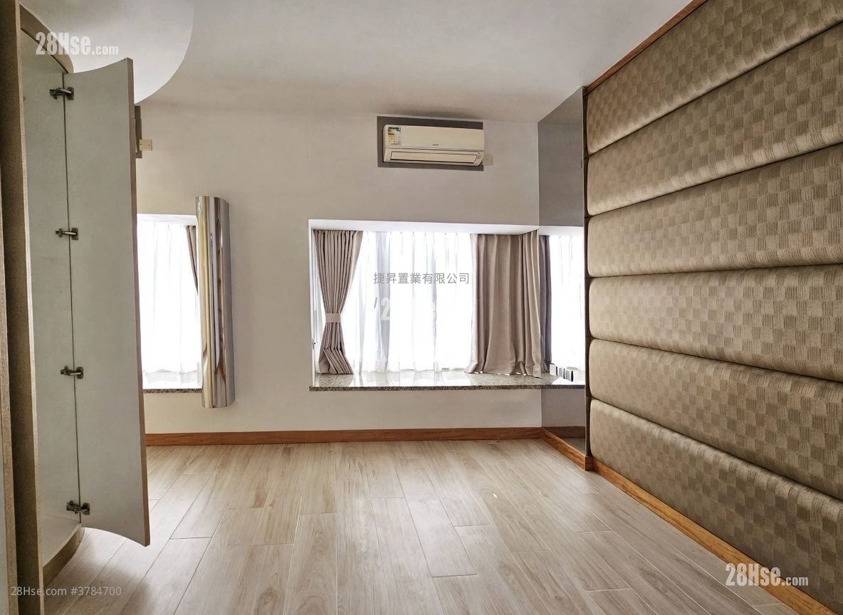 The Metropolis Residence Sell 2 Bedrooms , 1 Bathroom 473 ft²