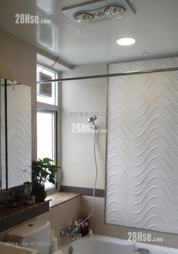 The Metropolis Residence Sell 2 Bedrooms , 1 Bathroom 473 ft²