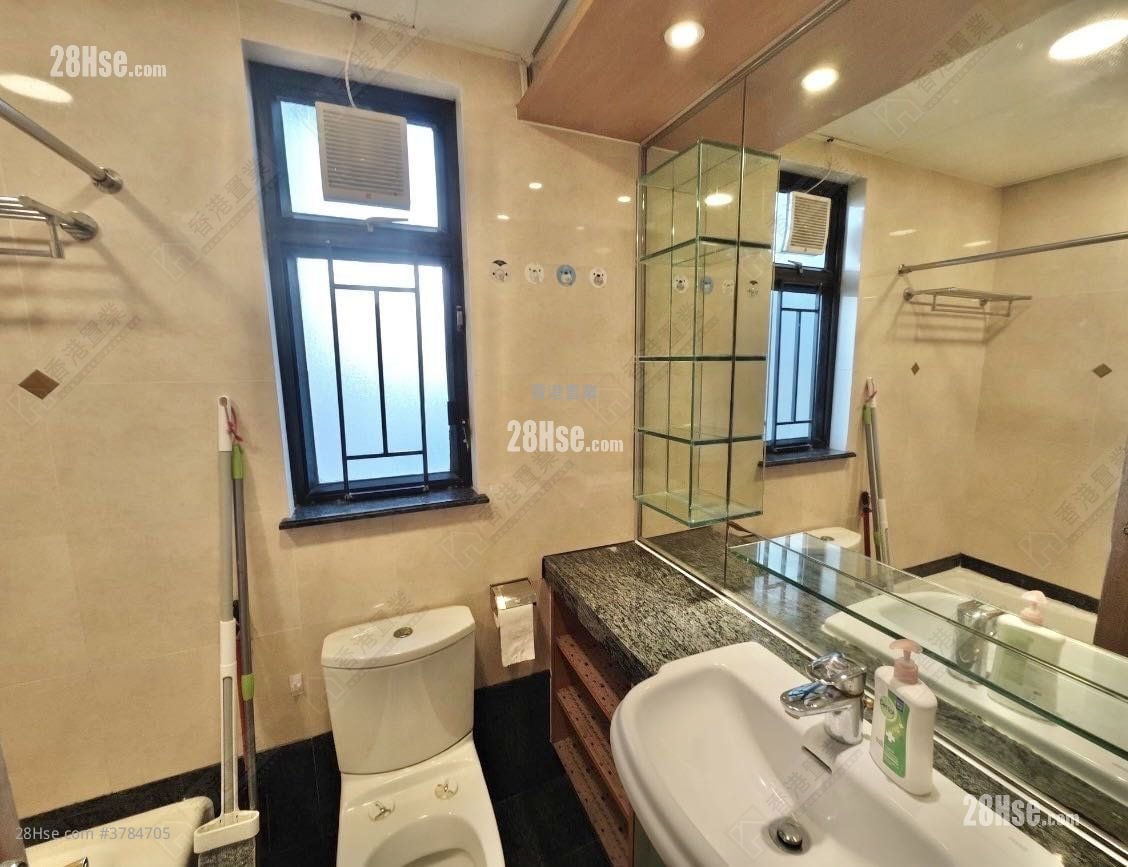 Park Island Sell 1 Bedroom 378 ft²