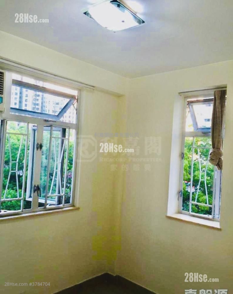Nan Fung Sun Chuen Sell 2 Bedrooms , 1 Bathroom 391 ft²