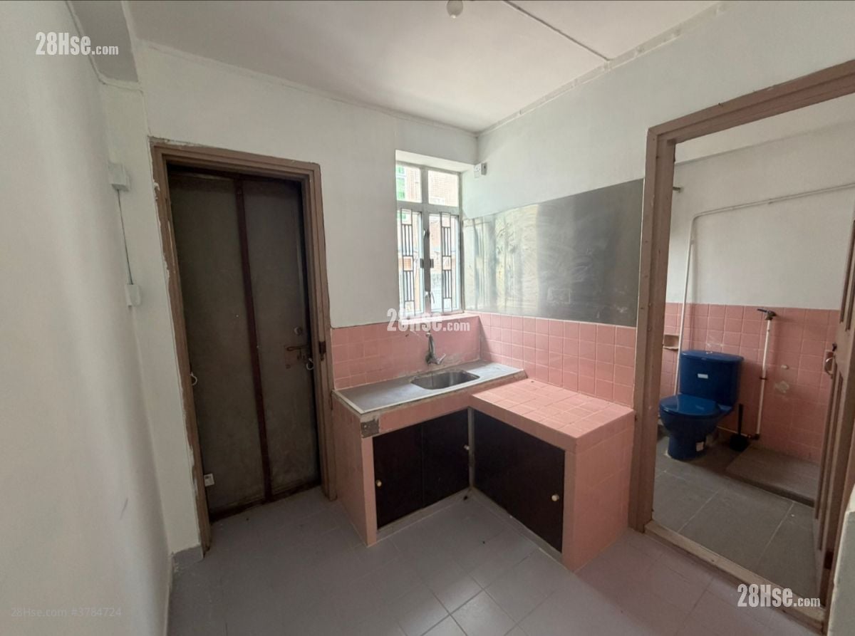 落路下村 租盘 2 房 , 1 浴室 400 平方尺
