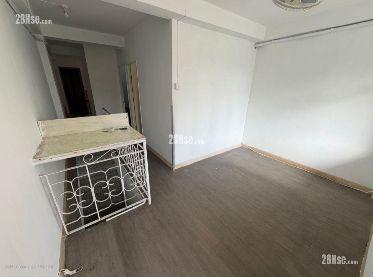 落路下村 租盘 2 房 , 1 浴室 400 平方尺