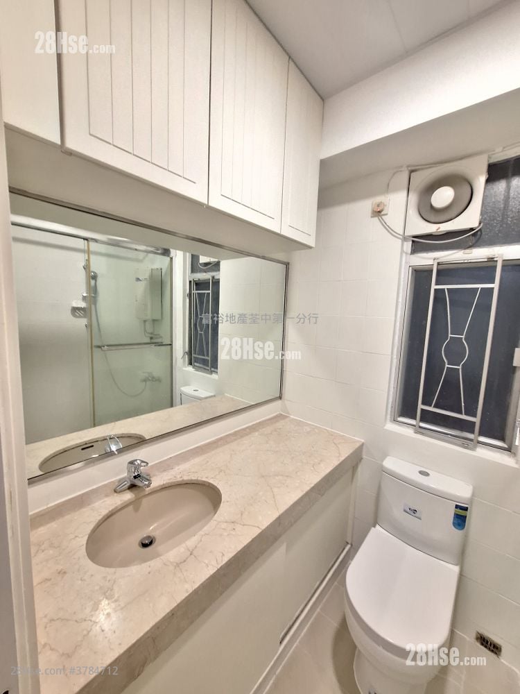 Tsuen King Garden Sell 2 Bedrooms 380 ft²