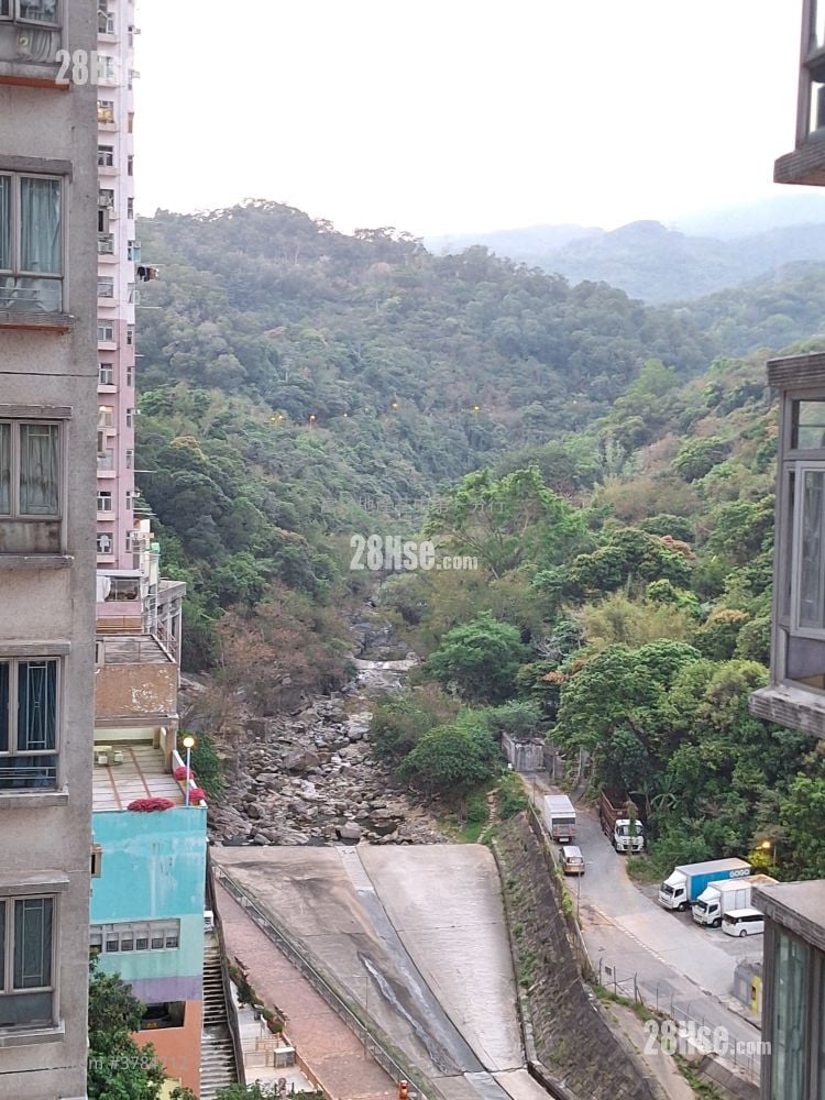 Tsuen King Garden Sell 2 Bedrooms 380 ft²