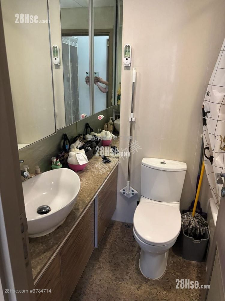 The Spectacle Sell 2 Bedrooms , 1 Bathroom 544 ft²