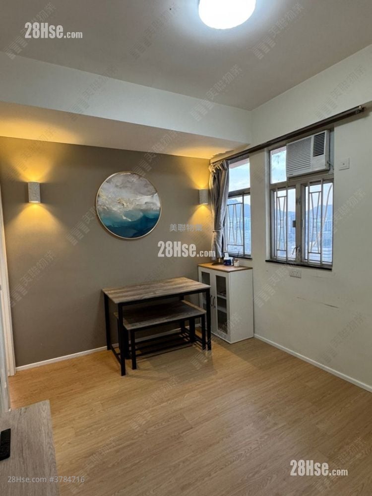 Lai Bo Building Sell 2 Bedrooms 239 ft²