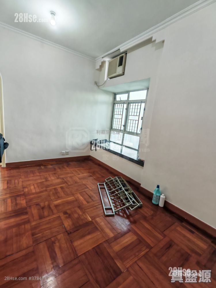 上水中心 租盘 351 平方尺