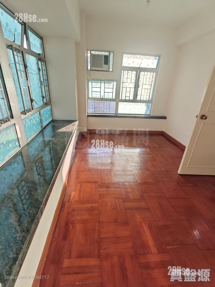 上水中心 租盘 351 平方尺