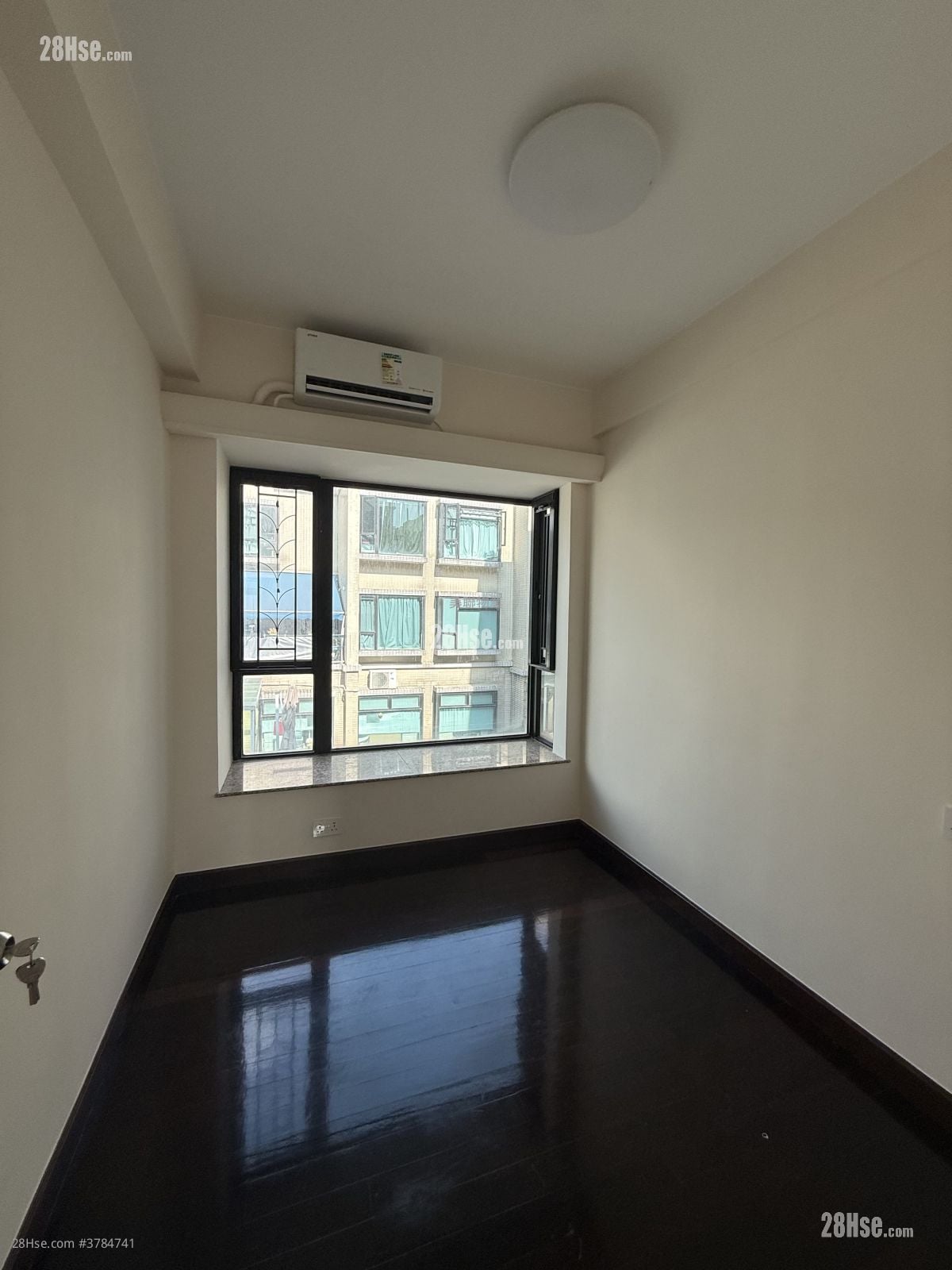 Villa Pinada House Sell 2 Bedrooms , 1 Bathroom 589 ft²