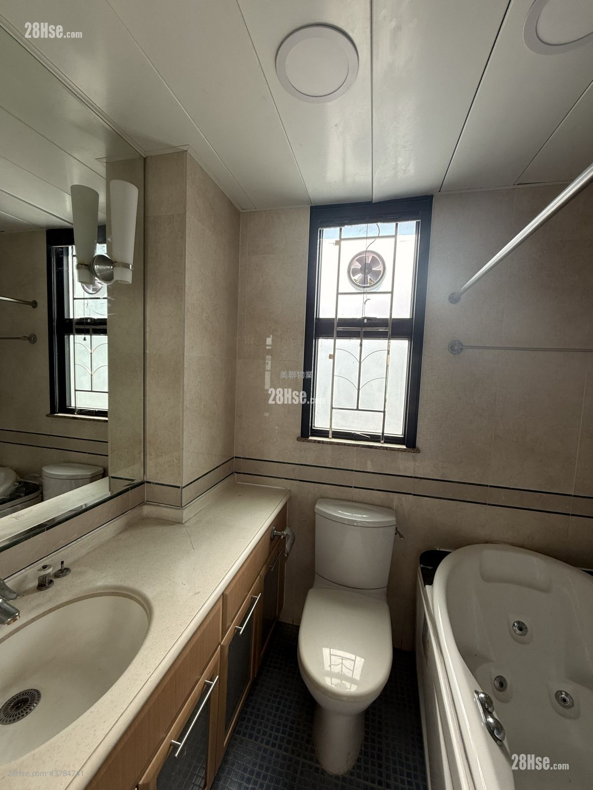 Villa Pinada House Sell 2 Bedrooms , 1 Bathroom 589 ft²