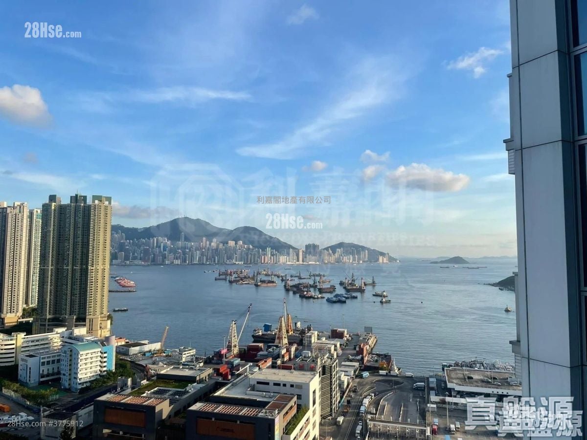 Cullinan West Sell 4 Bedrooms , 2 Bathrooms 1,304 ft²