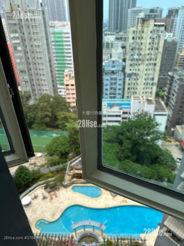 The Regalia Sell 3 Bedrooms , 2 Bathrooms 791 ft²