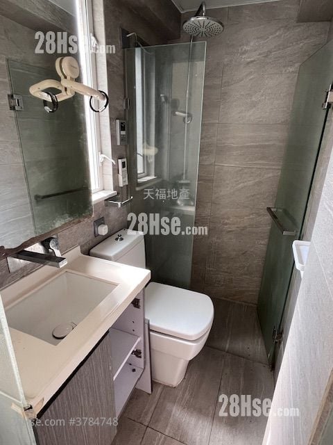 Valiant Court Rental Studio , 1 Bathroom 224 ft²