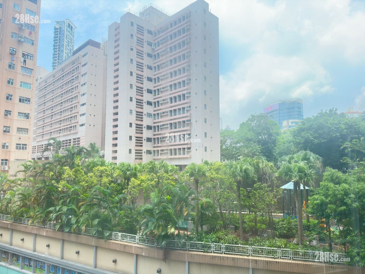 Valiant Court Rental Studio , 1 Bathroom 224 ft²