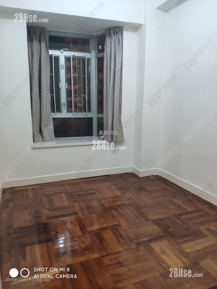 master room: Manhattan Plaza Sell 2 Bedrooms , 1 Bathroom 341 ft²