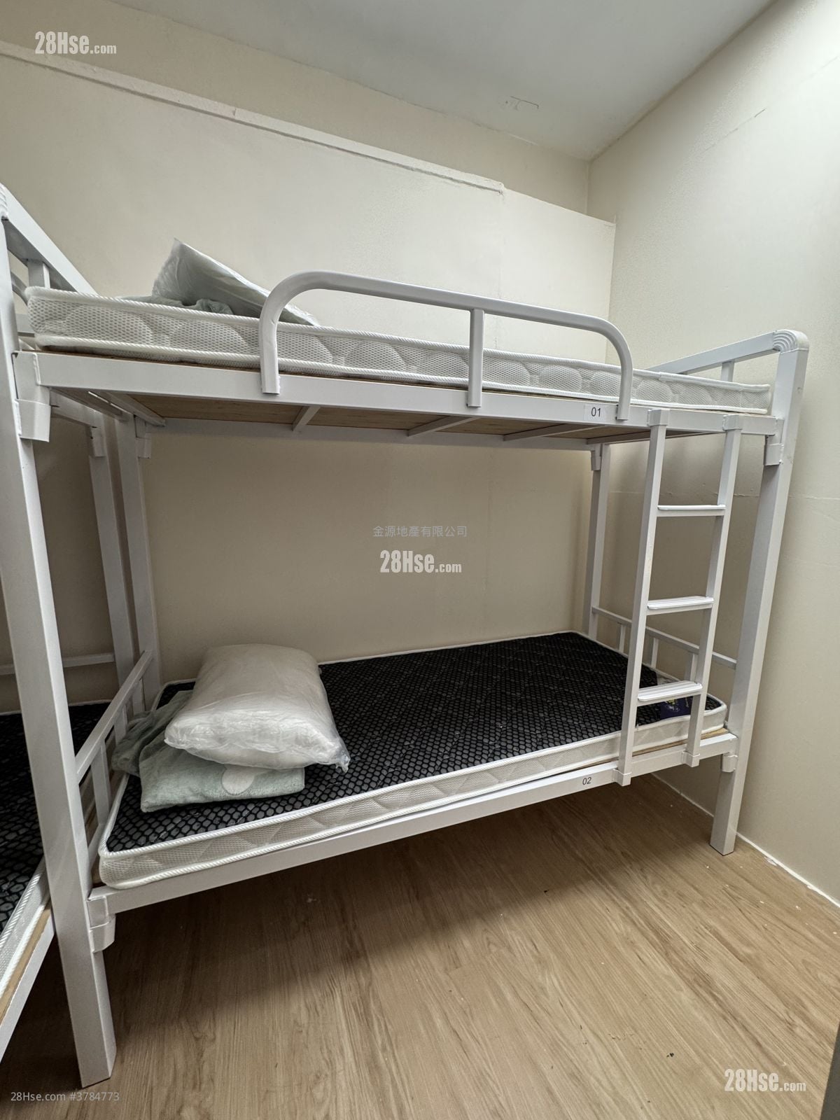 Kwun Tong Lap Shing Building Rental 3 Bedrooms , 1 Bathroom 428 ft²