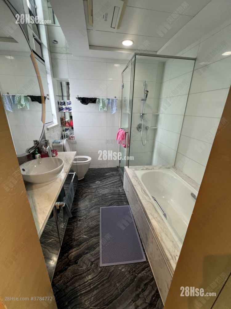 主人房: Yoho Midtown 售盘 4 房 , 3 浴室 1,197 平方尺