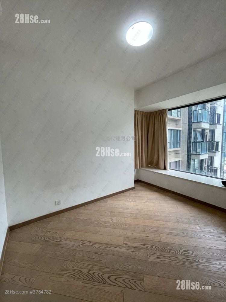 The Visionary Sell 2 Bedrooms 703 ft²