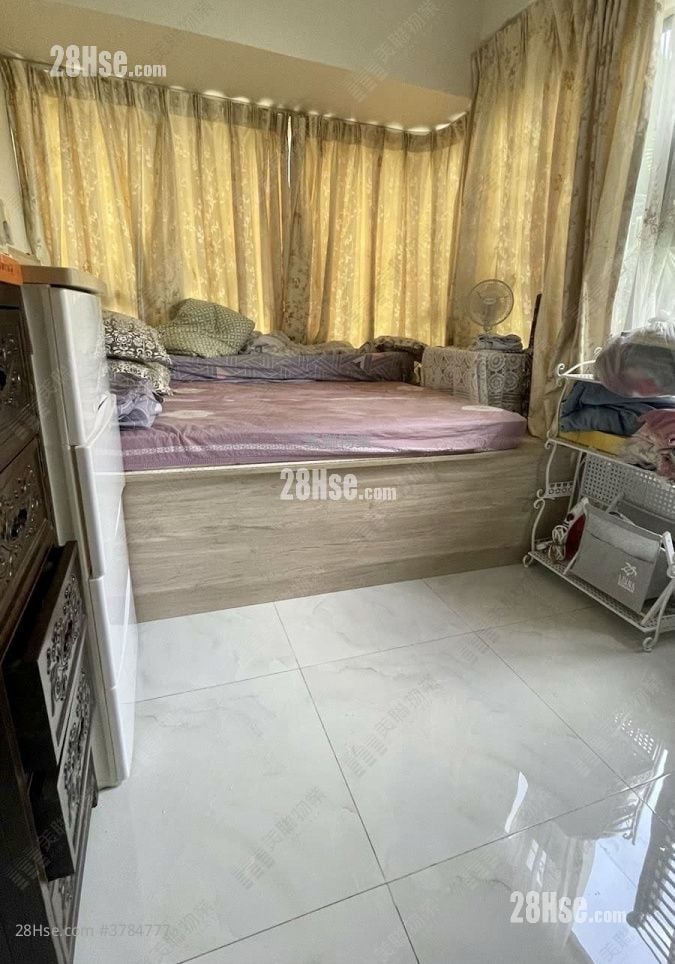 master room: Scenic Garden Sell 2 Bedrooms , 1 Bathroom 480 ft²