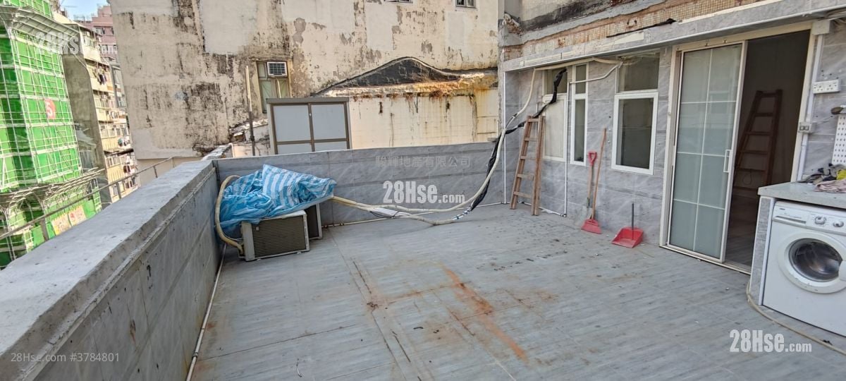 Shui Fung Building Sell 2 Bedrooms , 1 Bathroom 249 ft²