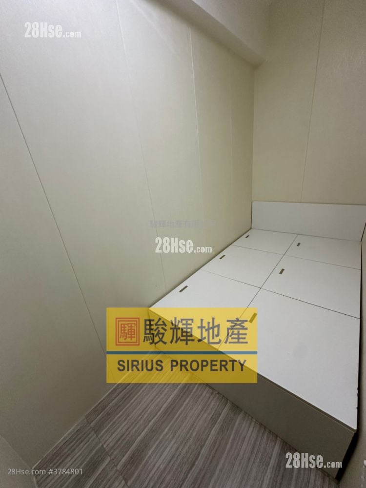 Shui Fung Building Sell 2 Bedrooms , 1 Bathroom 249 ft²