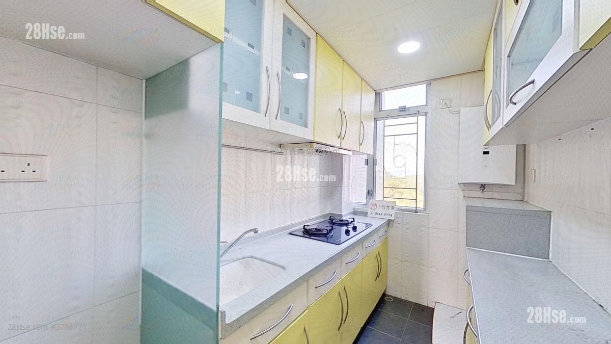 kitchen: Ching Wah Court Sell 3 Bedrooms , 1 Bathroom 645 ft²