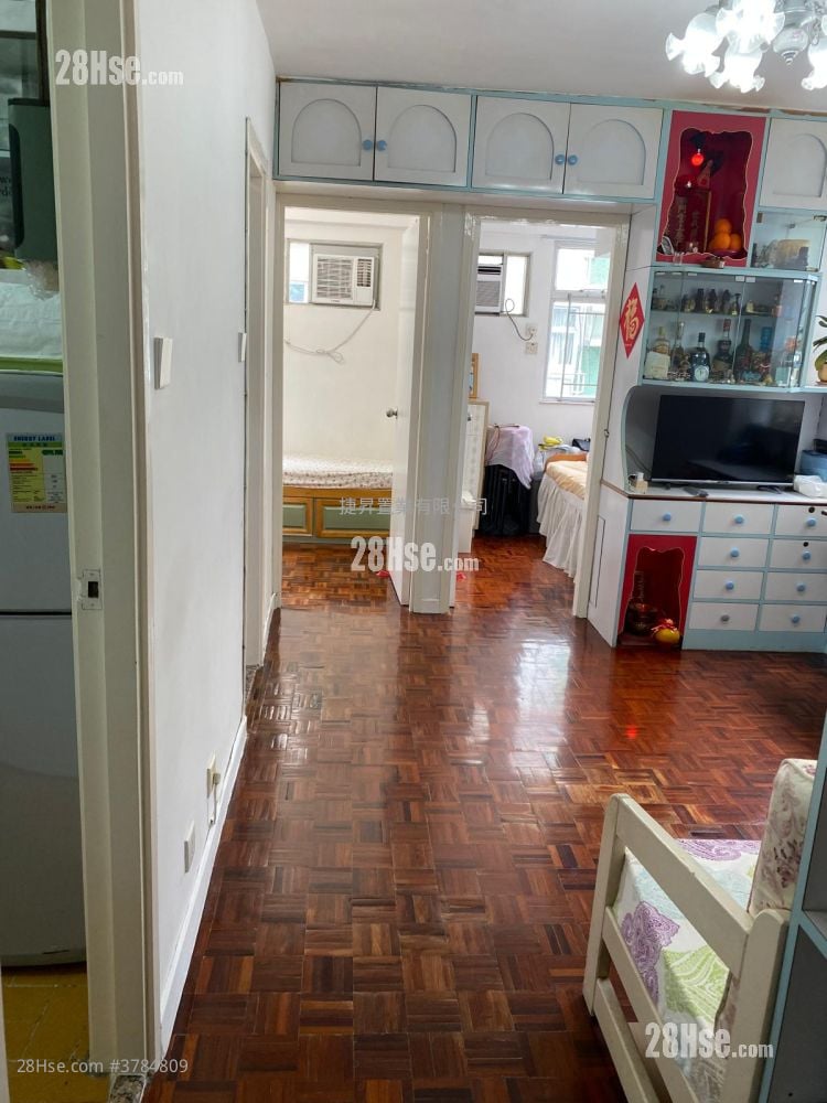 Wyler Garden Sell 2 Bedrooms , 1 Bathroom 335 ft²