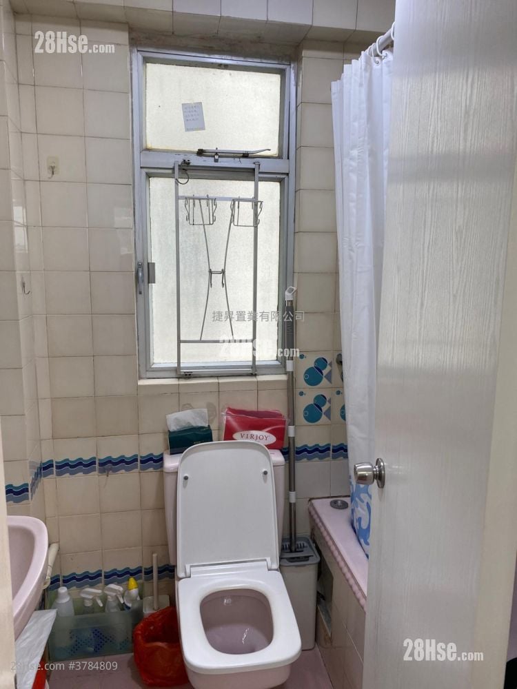 Wyler Garden Sell 2 Bedrooms , 1 Bathroom 335 ft²