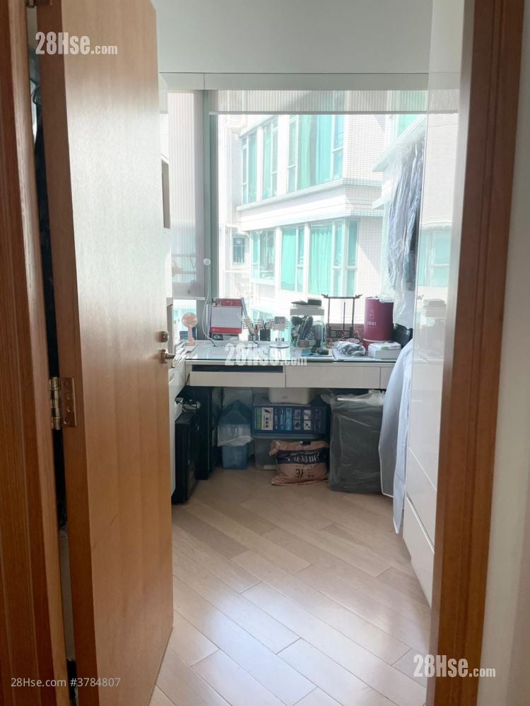 Park Island Sell 2 Bedrooms , 1 Bathroom 589 ft²