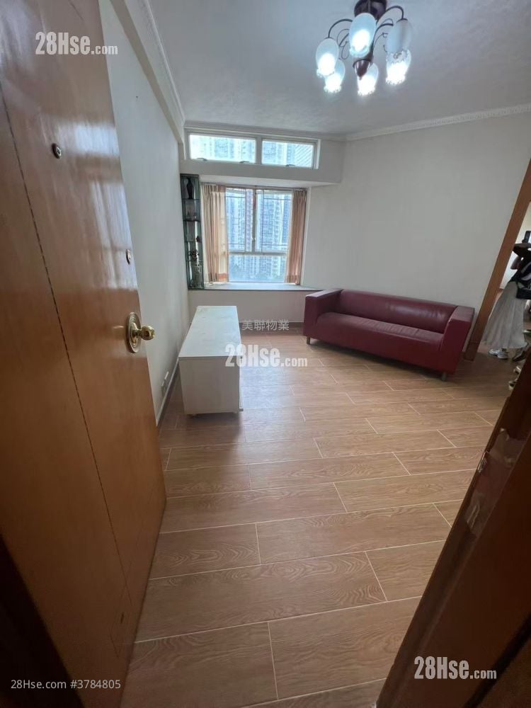 Kingswood Villas Sell 3 Bedrooms 623 ft²