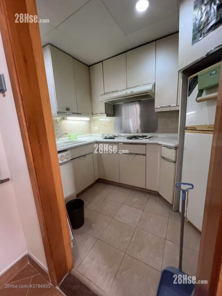 Kingswood Villas Sell 3 Bedrooms 623 ft²