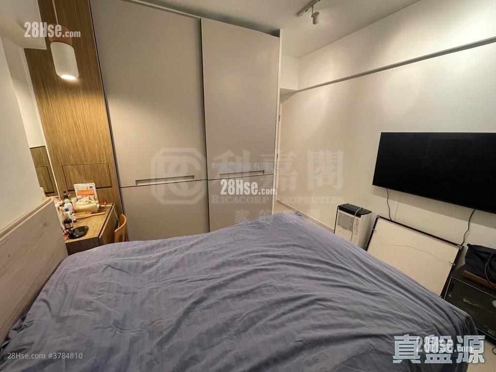 Happy Court Sell 3 Bedrooms , 1 Bathroom 639 ft²