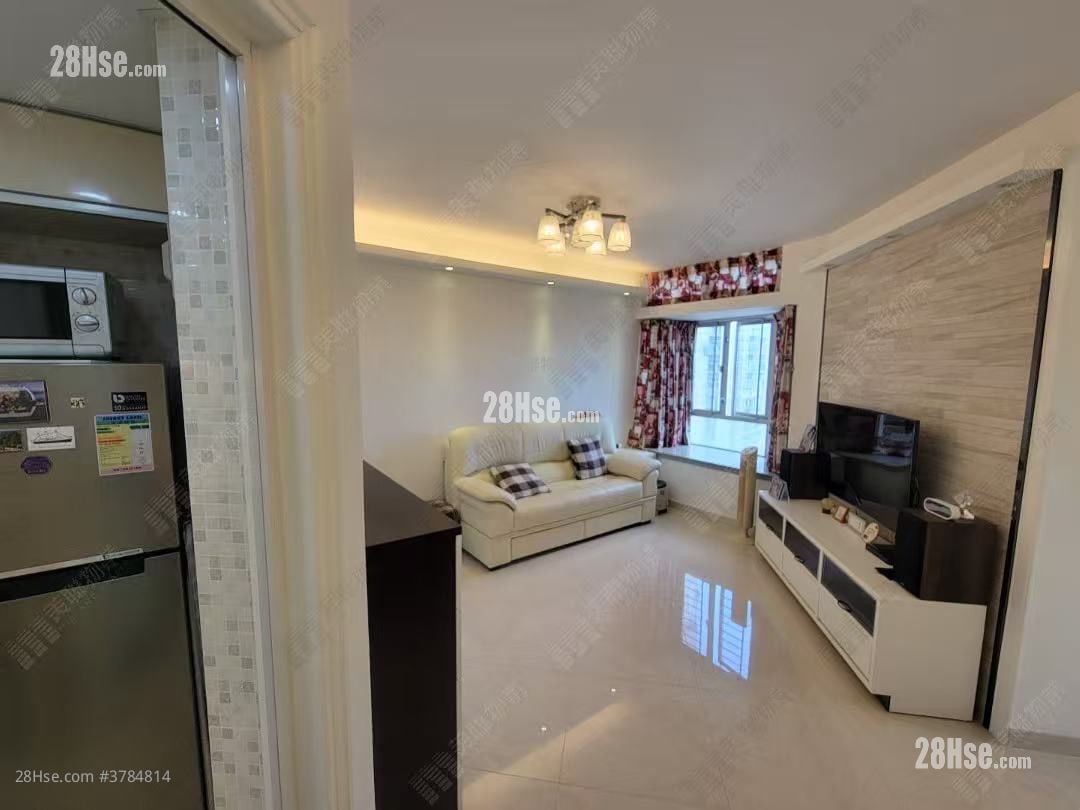 Kingswood Villas Sell 2 Bedrooms 446 ft²