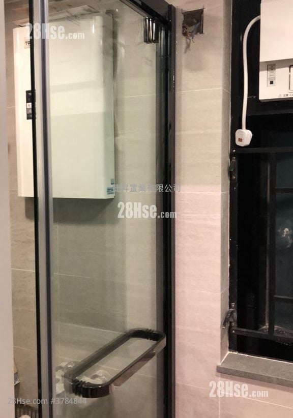 Palatial Stand Sell 2 Bedrooms , 1 Bathroom 256 ft²