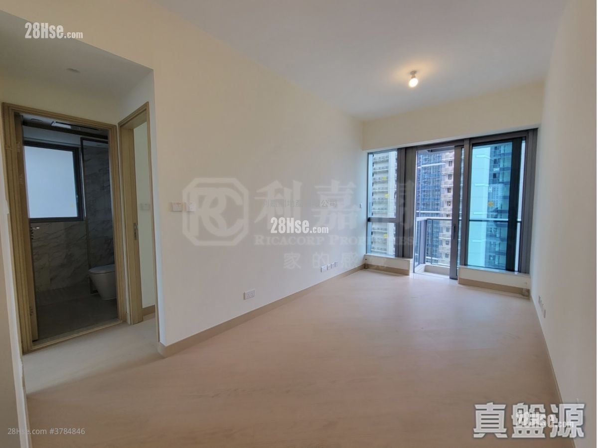 Grand Victoria Rental 2 Bedrooms , 1 Bathroom 532 ft²