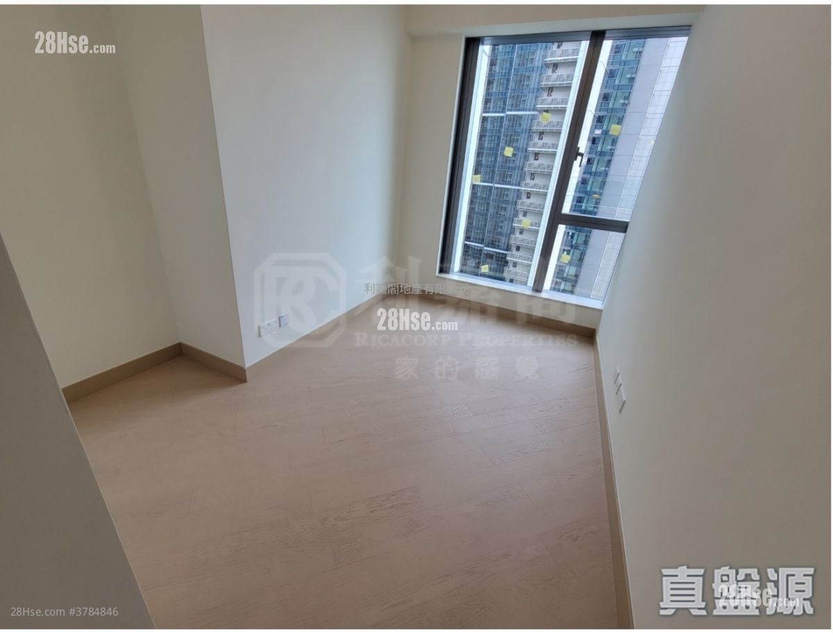 Grand Victoria Rental 2 Bedrooms , 1 Bathroom 532 ft²