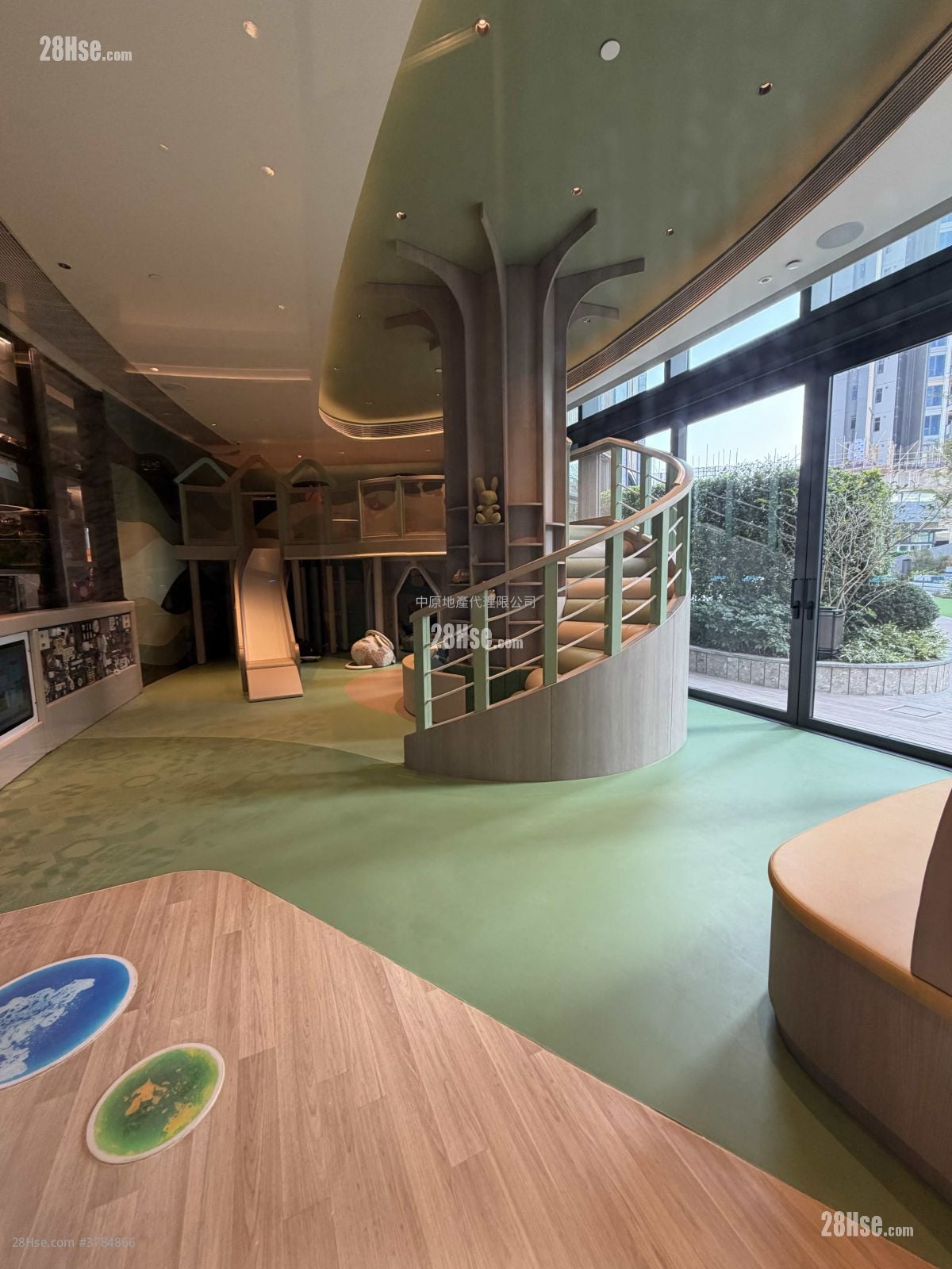 室內外兒童遊樂場連