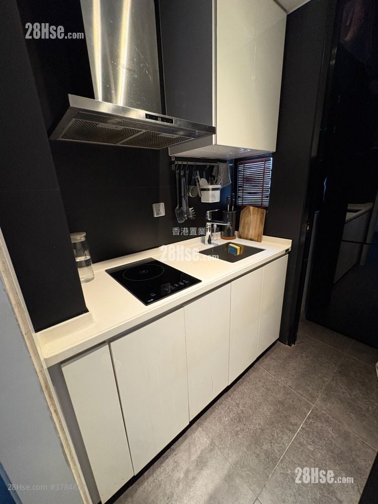 Comfort Court Sell 236 ft²