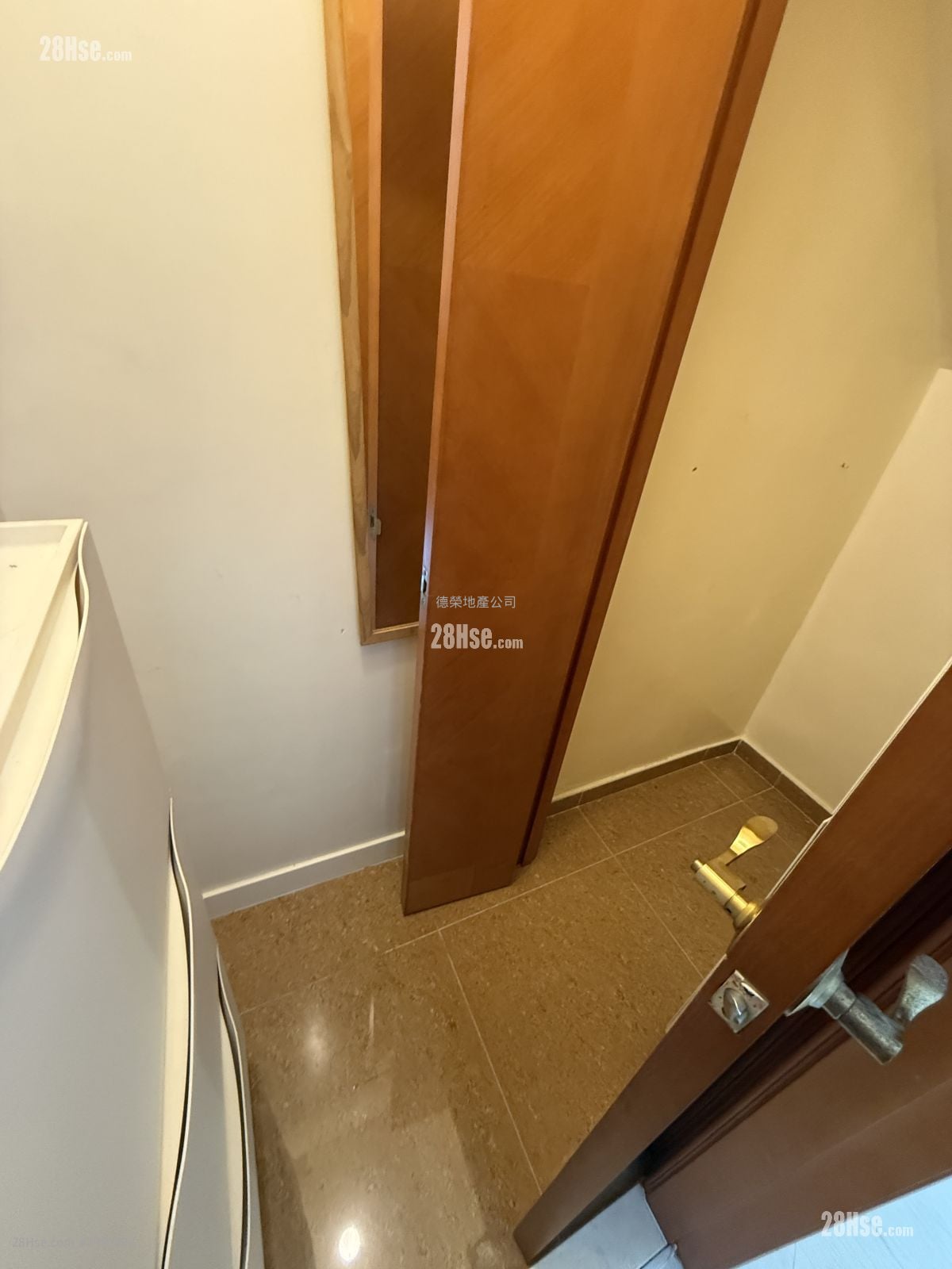 锦田市 租盘 2 房 , 2 浴室 500 平方尺