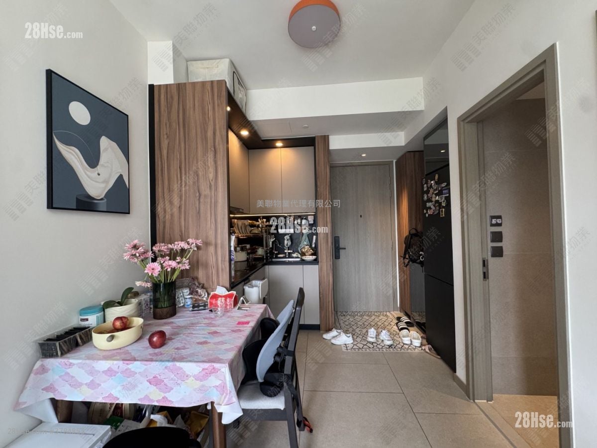 Silicon Hill Sell 2 Bedrooms , 1 Bathroom 426 ft²